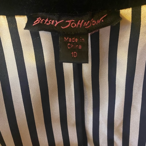 🚫SOLD🚫 NWOT Betsey Johnson black crushed velvet gothic jacket sz 10 - Picture 7 of 8